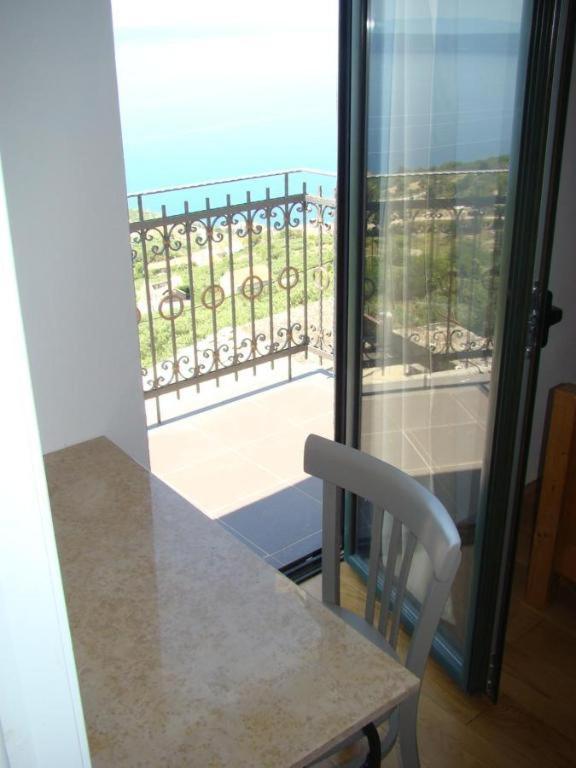 Holliday Home Alida With Jacuzzi Podgora Esterno foto